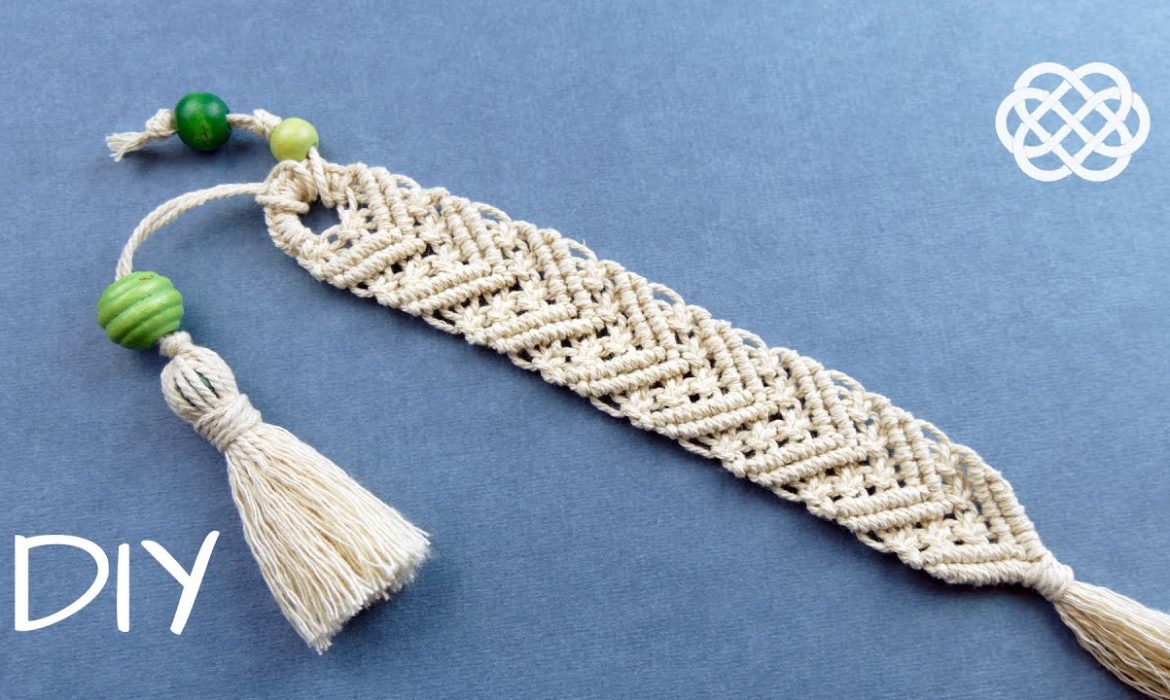 MACRAME BOOKMARK WITH TASSEL FRINGE