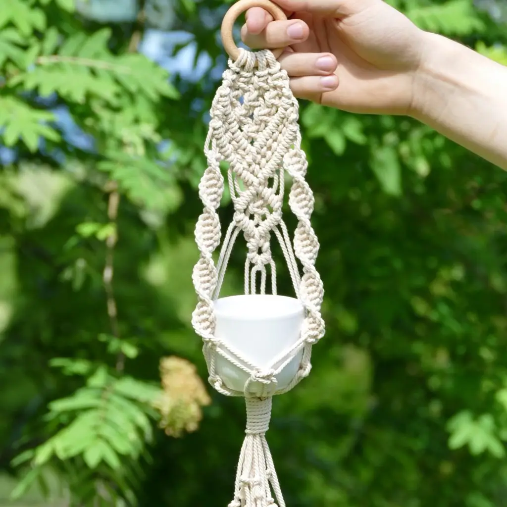 Mini macrame plant hanger