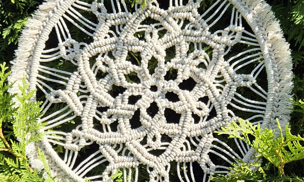 Round Macrame Mandala Flower Wall Hanging