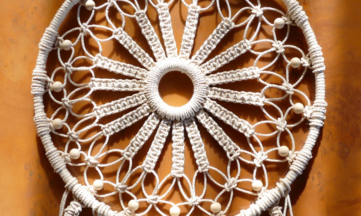 Easy Macrame Dream Catcher with Beads – DIY
