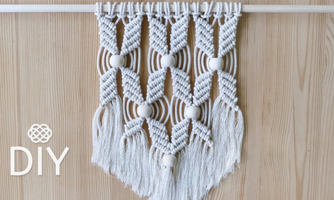 Easy Macrame Wall Hanging – Flower Pattern