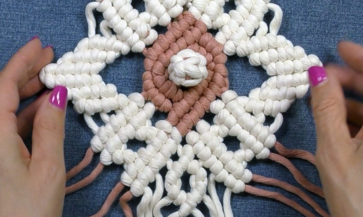 Macrame Diamond Flower – Intermediate Pattern