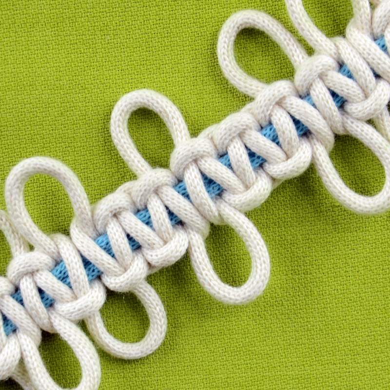 Square knot with Loops