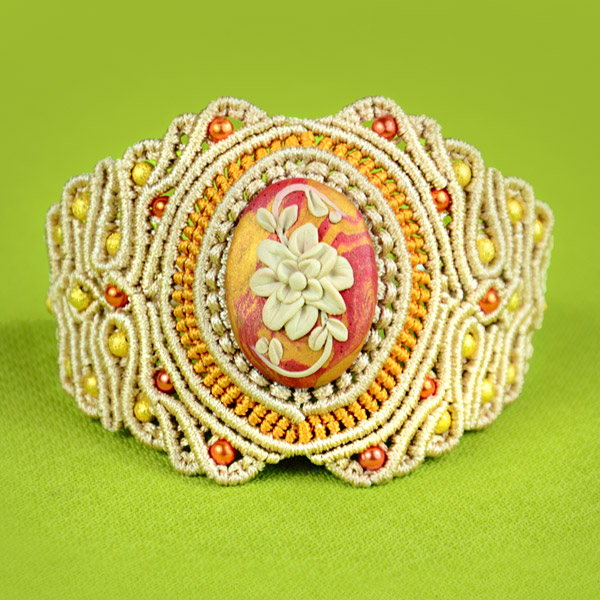Macramé Bracelet with Stone