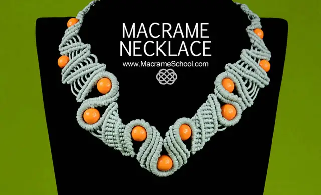 snaky macrame necklace 1