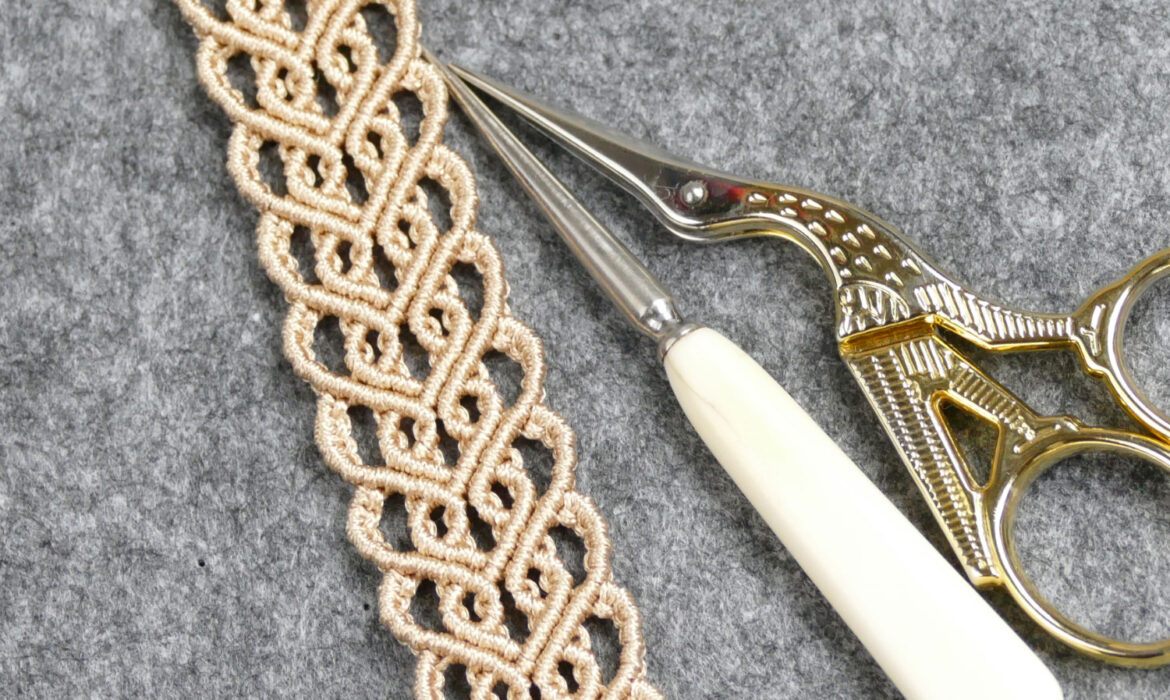 Connected Hearts Pattern & Bracelet Tutorial