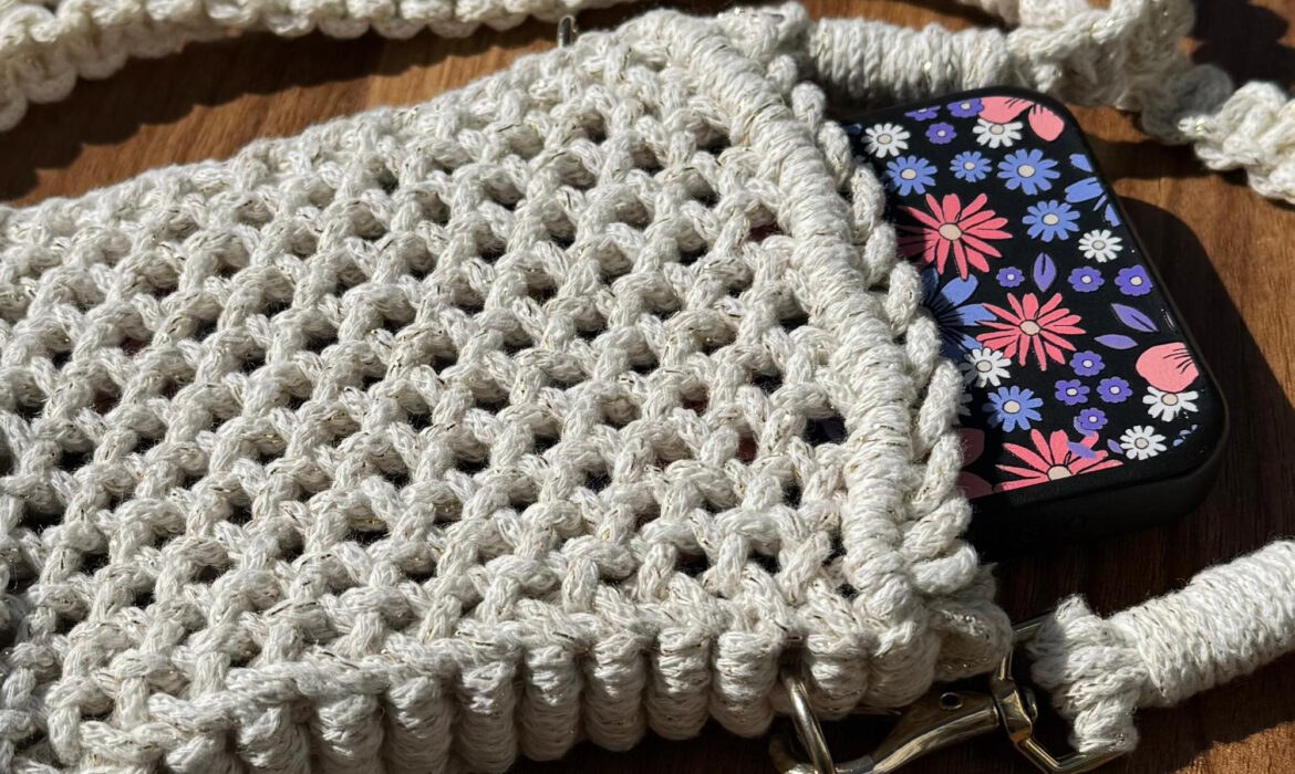 Macrame phone bag